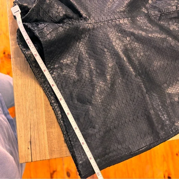 J Brand leather shorts - Picture 9 of 10